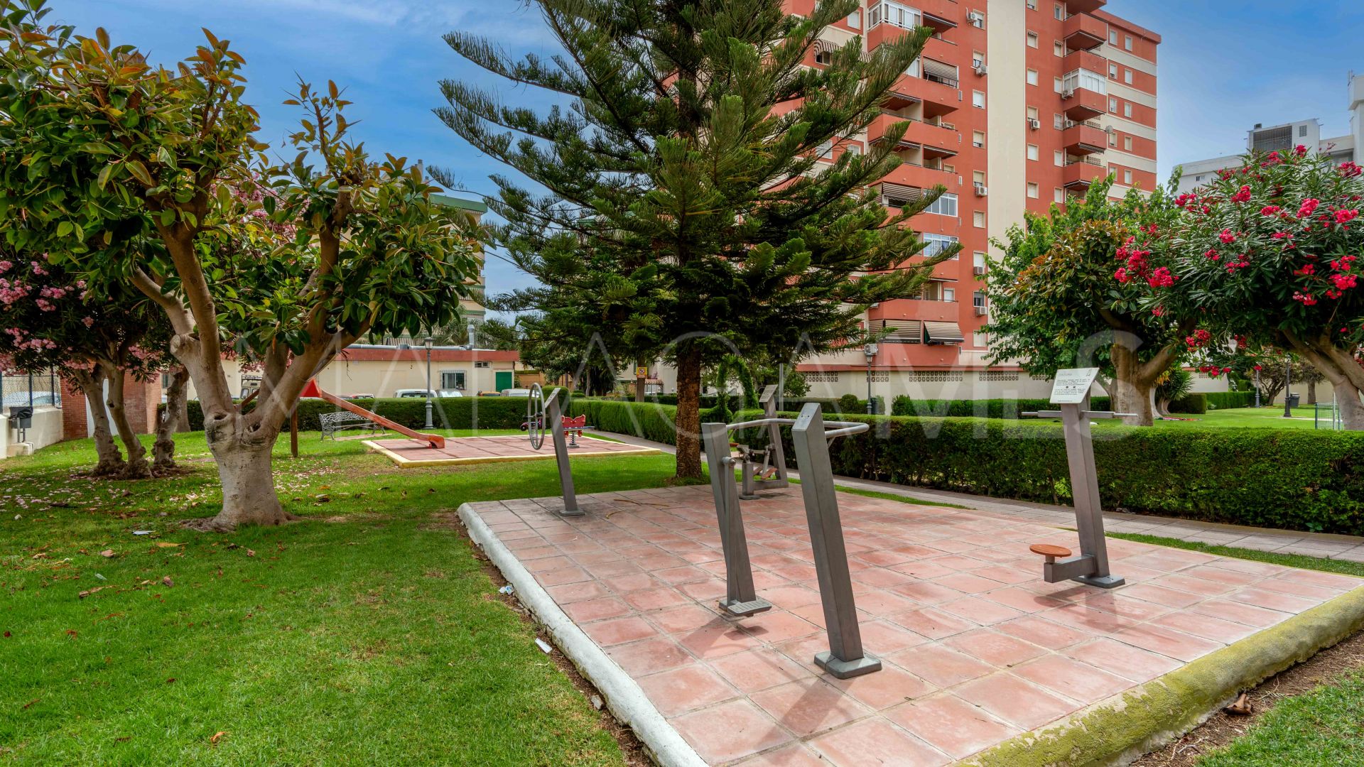 Buy 2 bedrooms apartment in Fuengirola Puerto