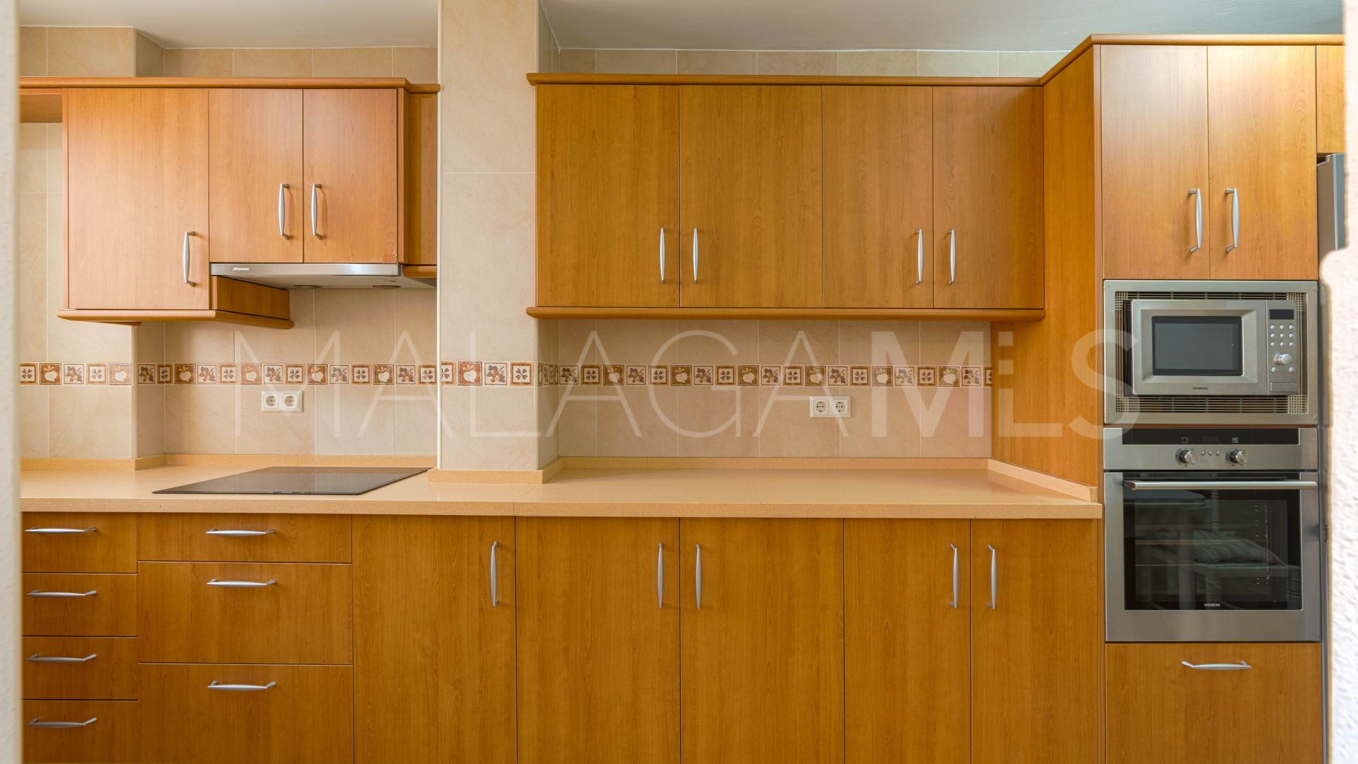 Buy 2 bedrooms apartment in Fuengirola Puerto