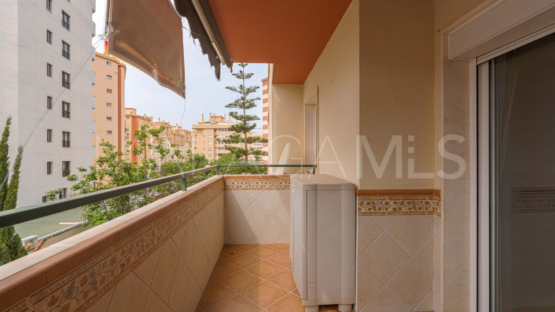 Buy 2 bedrooms apartment in Fuengirola Puerto
