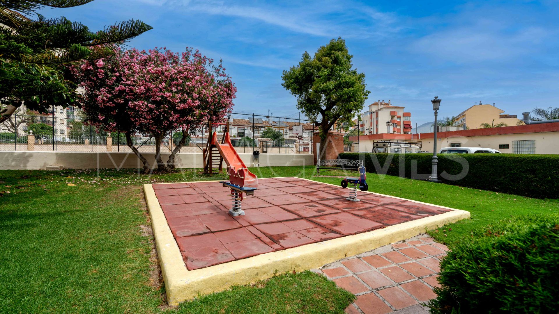 Buy 2 bedrooms apartment in Fuengirola Puerto