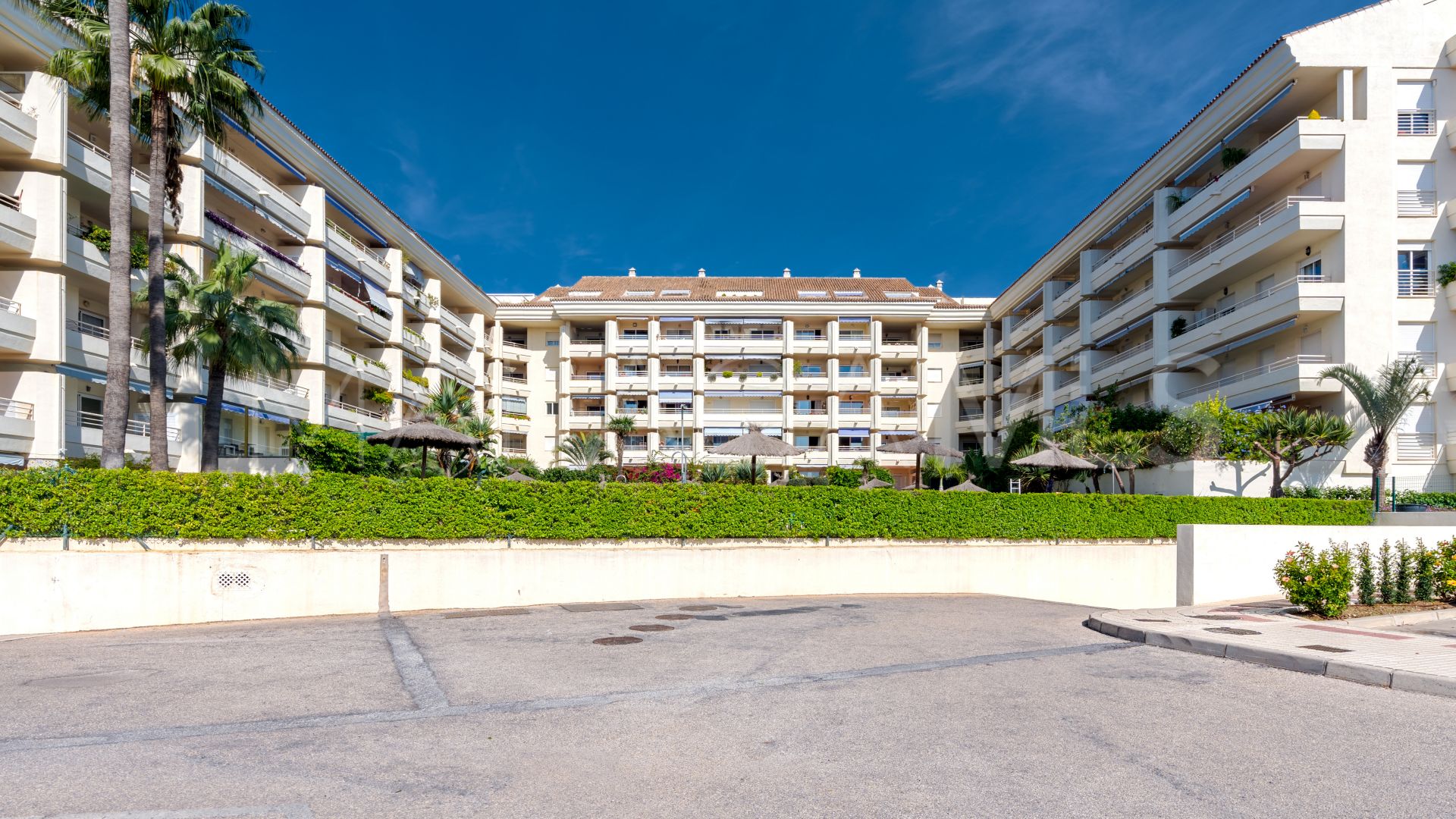 Duplex penthouse for sale in Costa Nagüeles II