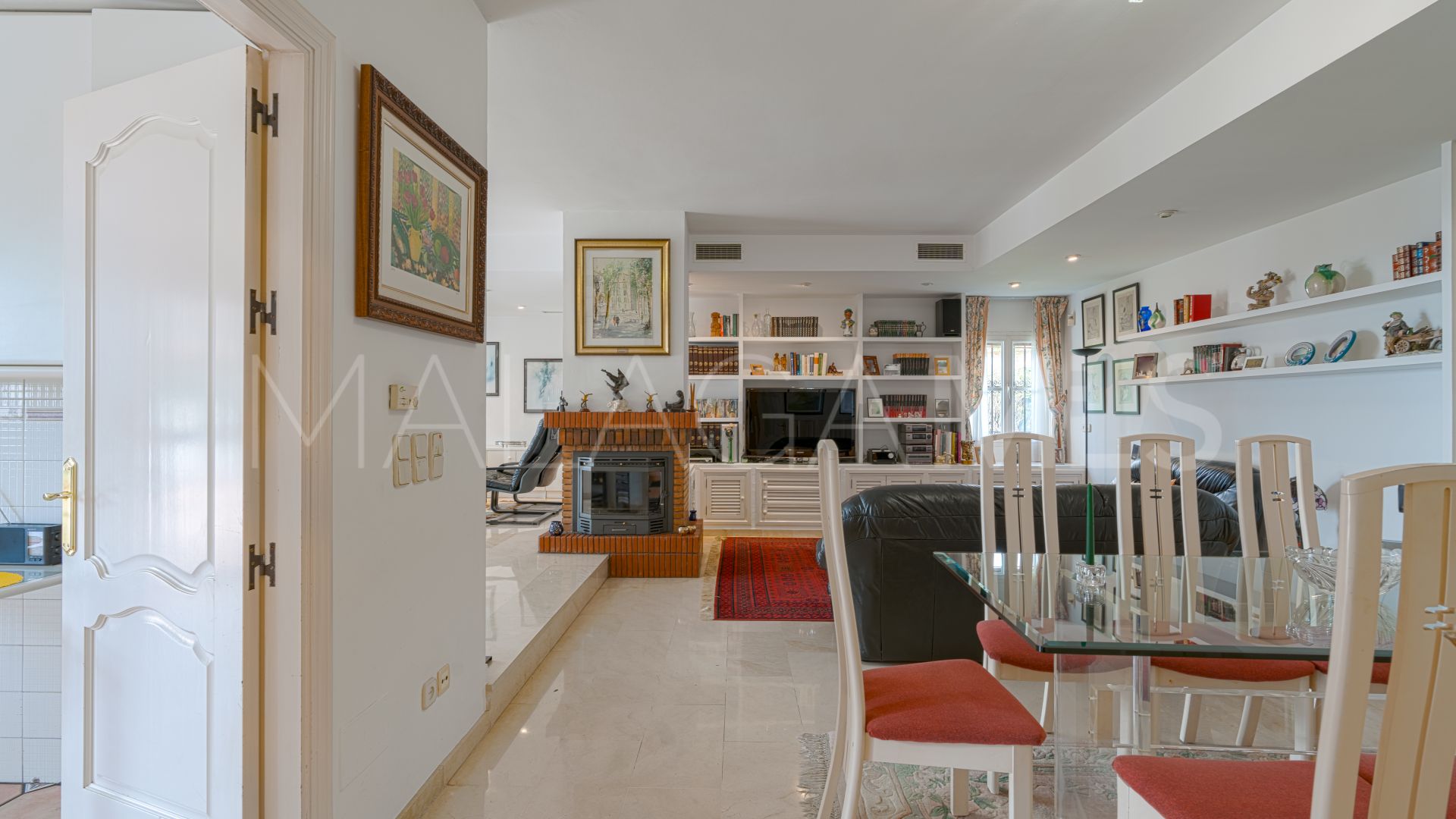 Villa for sale in Valdeolletas