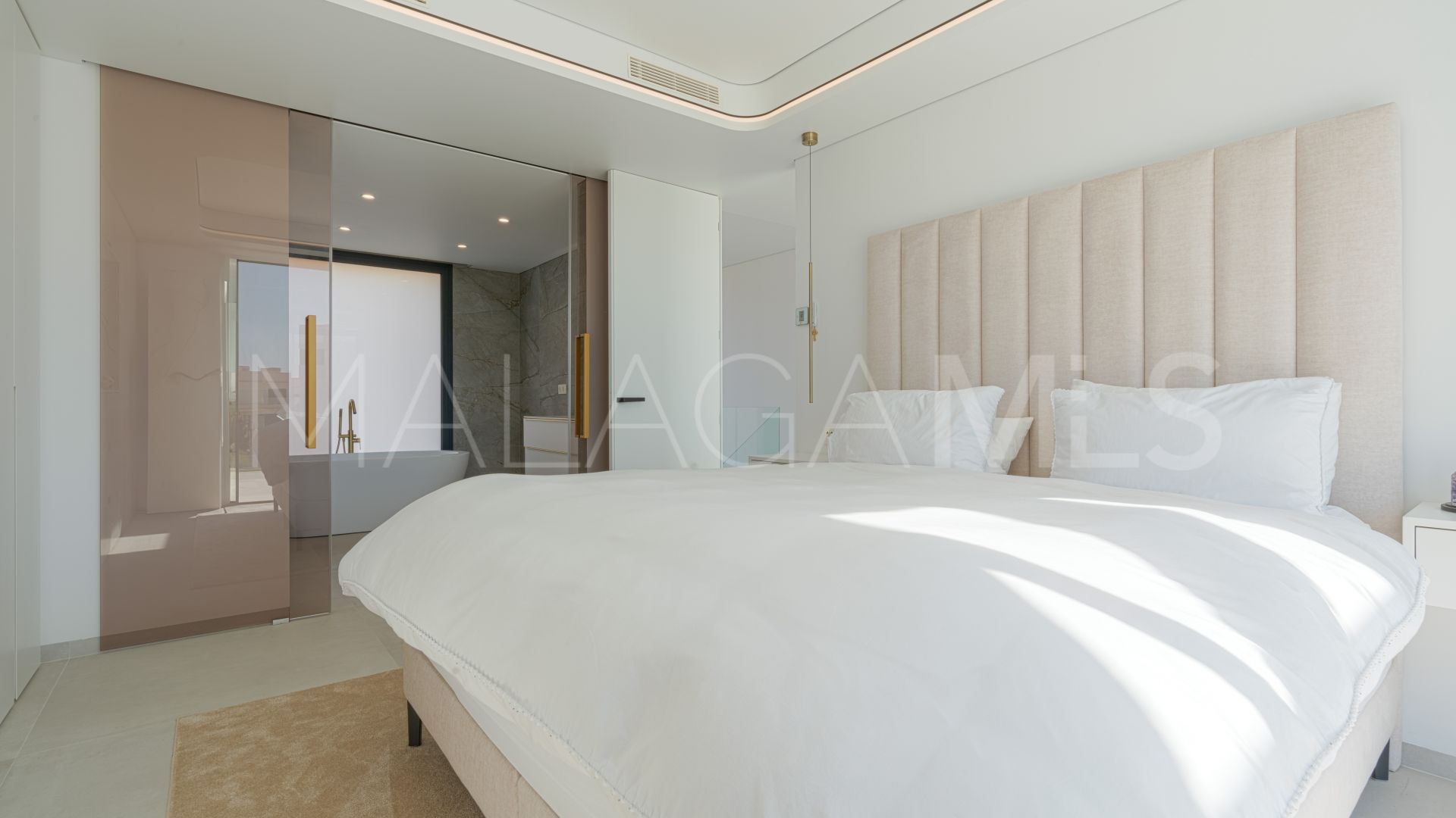 Villa for sale in Cala de Mijas