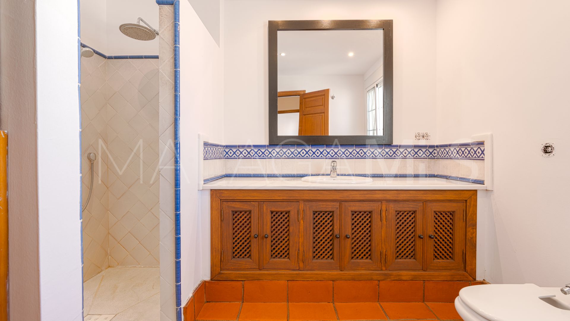 Parhus for sale in S. Pedro Centro