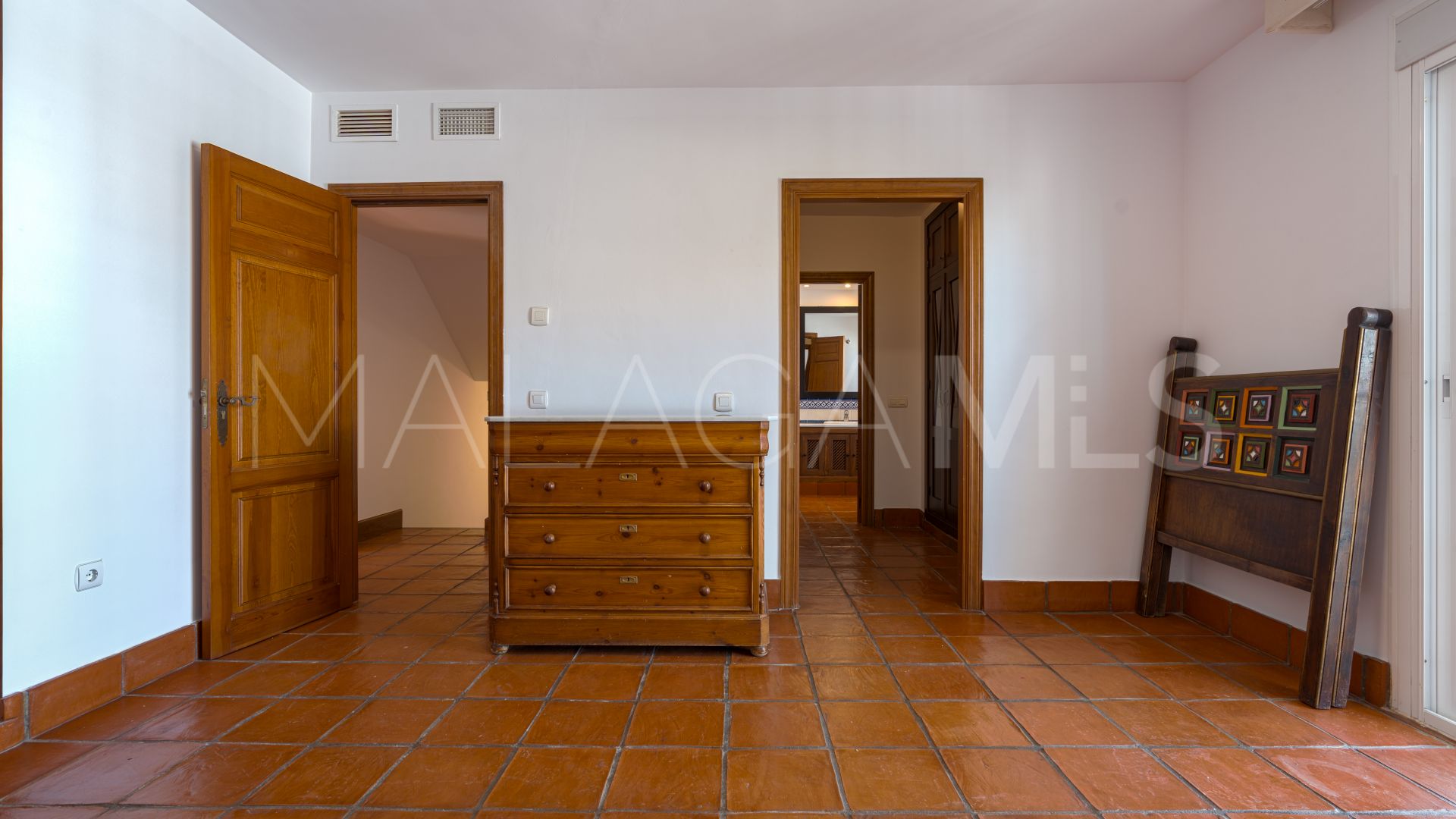 Parhus for sale in S. Pedro Centro