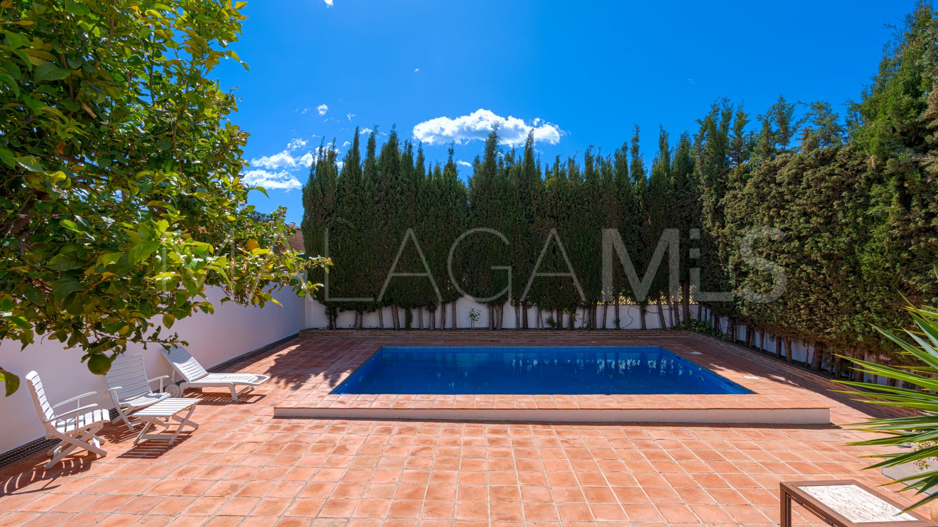 Parhus for sale in S. Pedro Centro