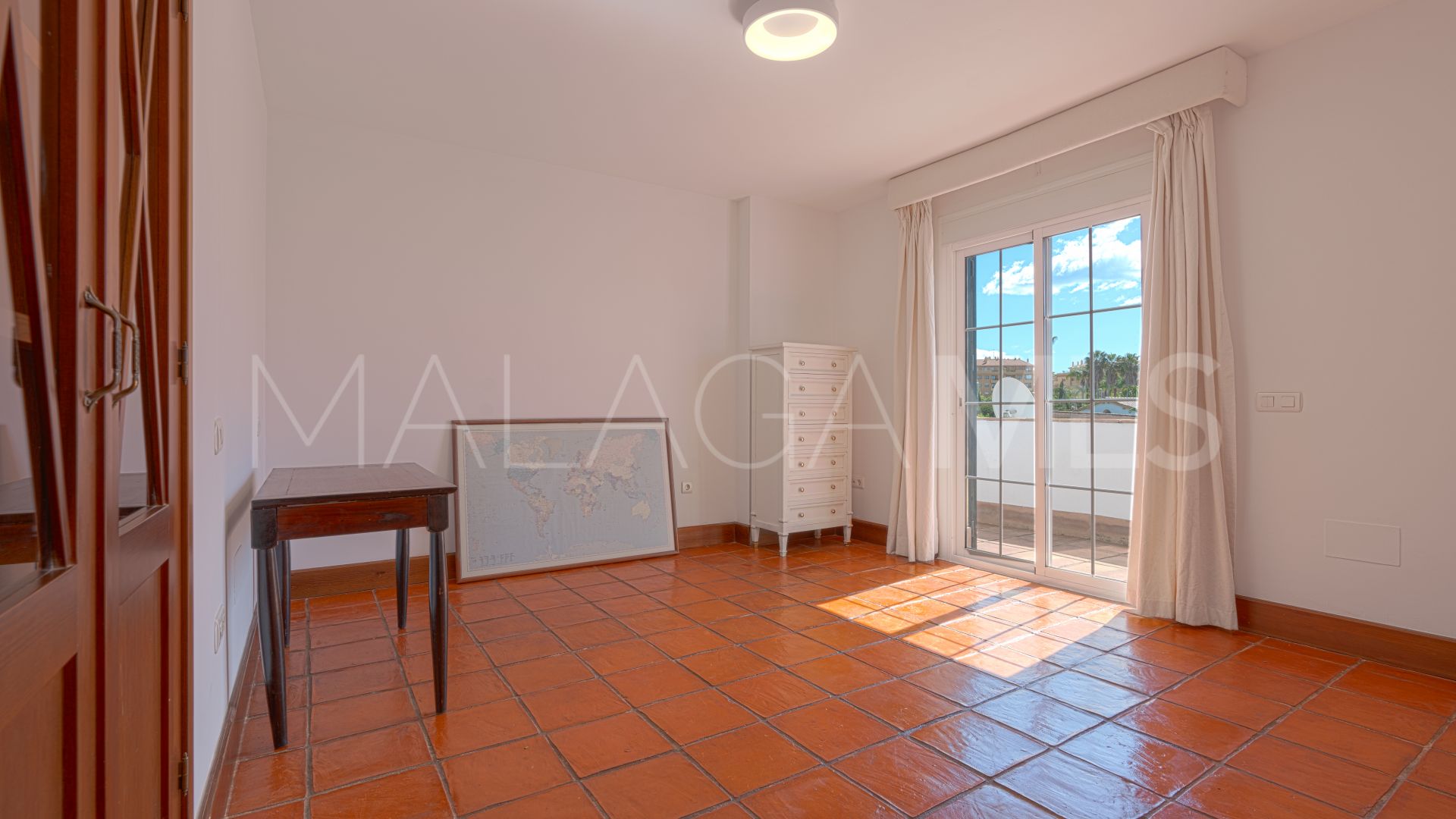 Parhus for sale in S. Pedro Centro