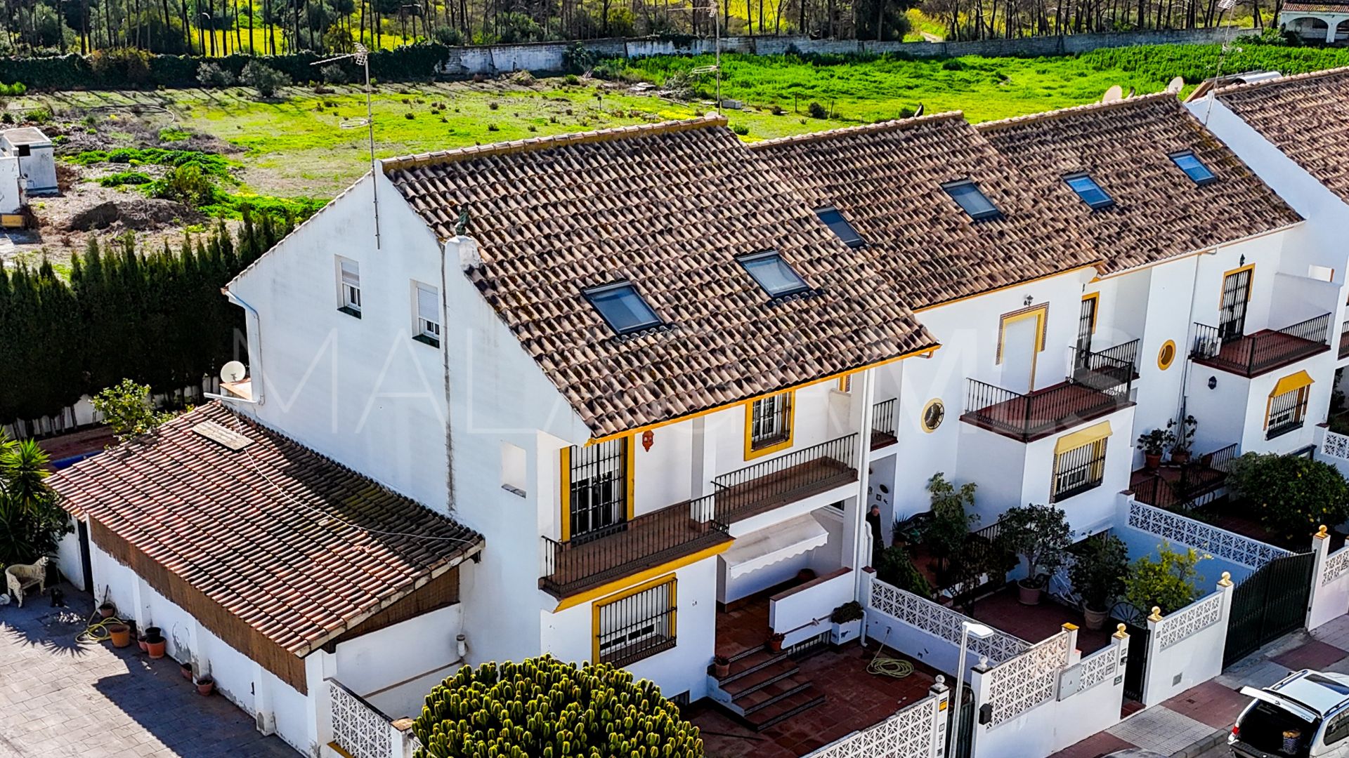 Parhus for sale in S. Pedro Centro