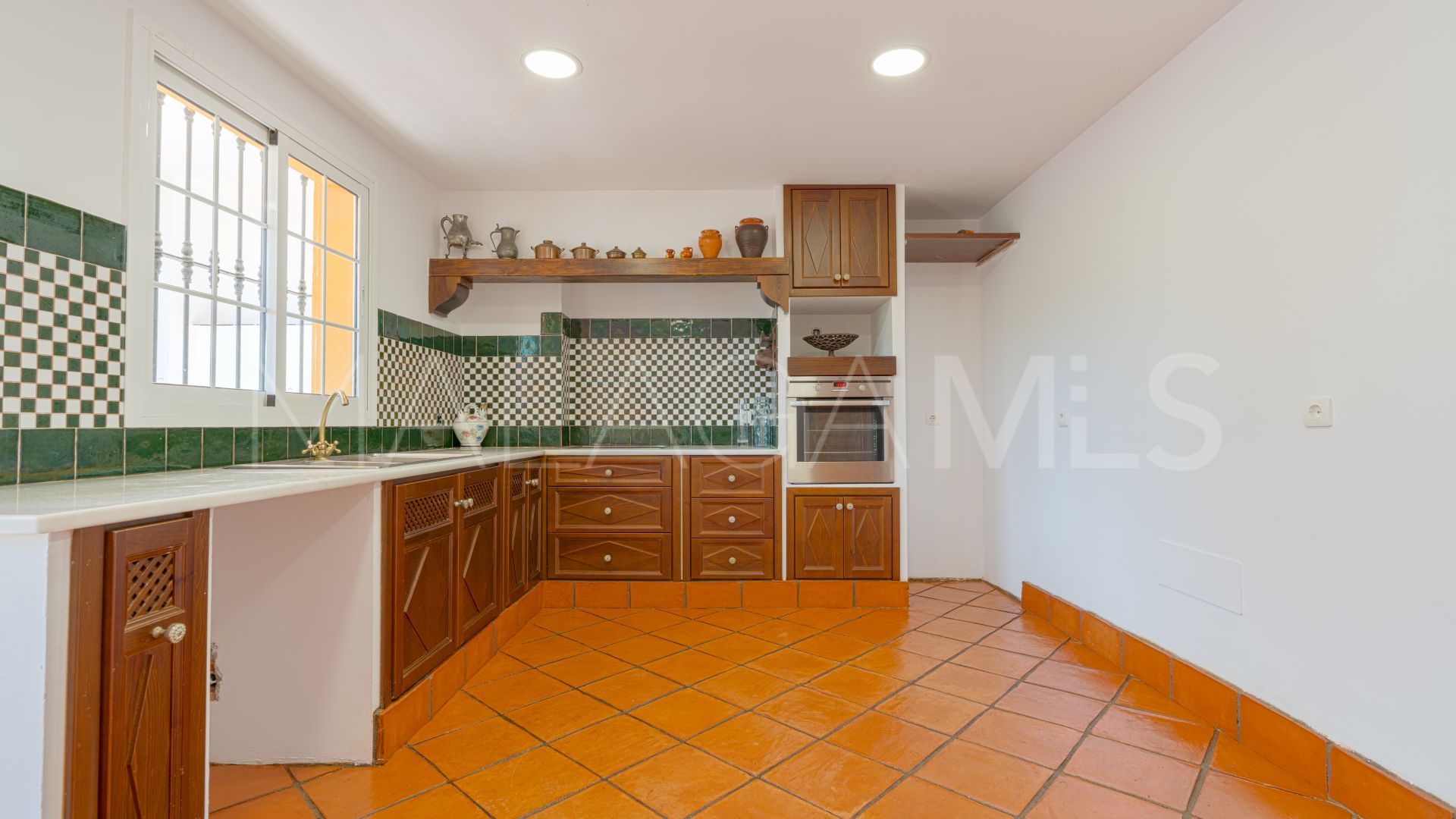 Parhus for sale in S. Pedro Centro