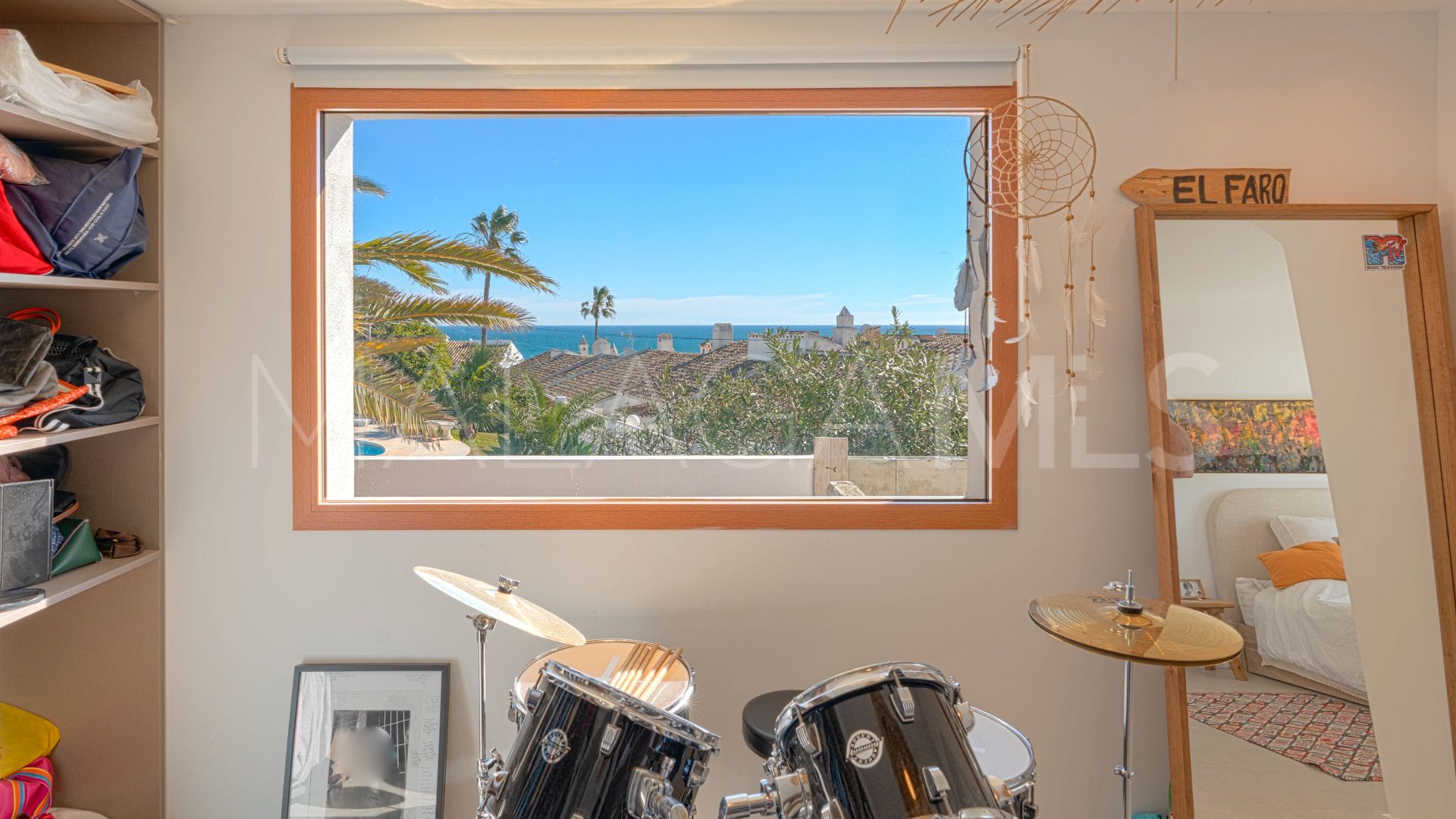 Villa for sale in El Faro