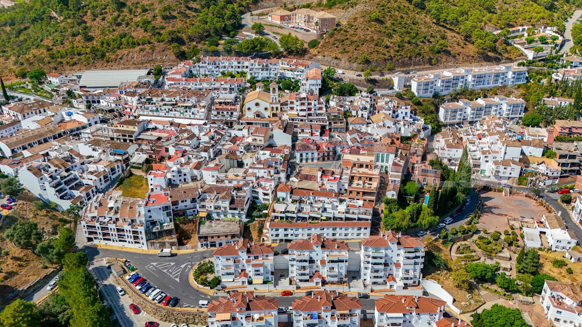 Lägenhet for sale in Benahavis Centro