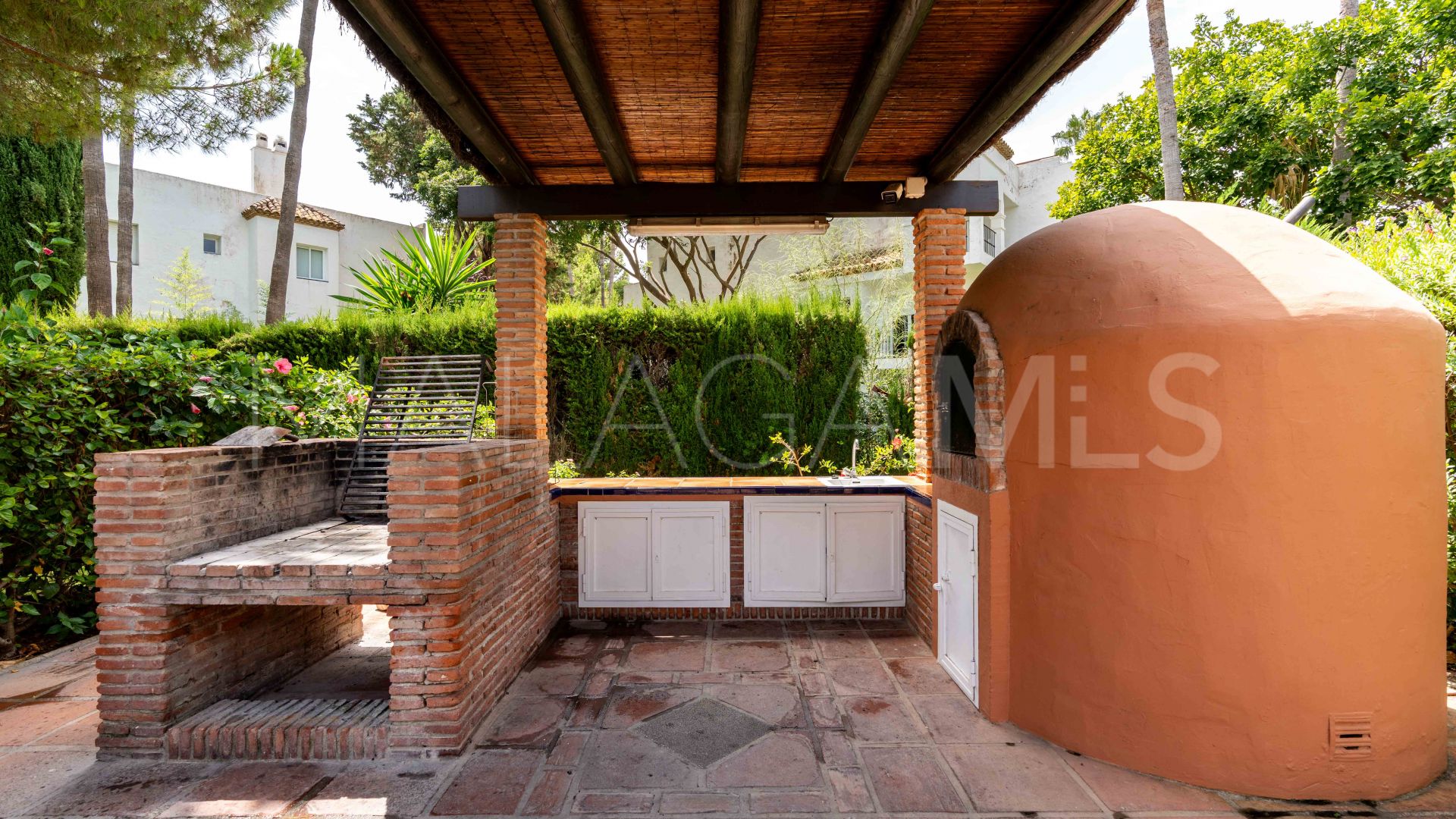 Apartment with 3 bedrooms for sale in Guadalmina Baja
