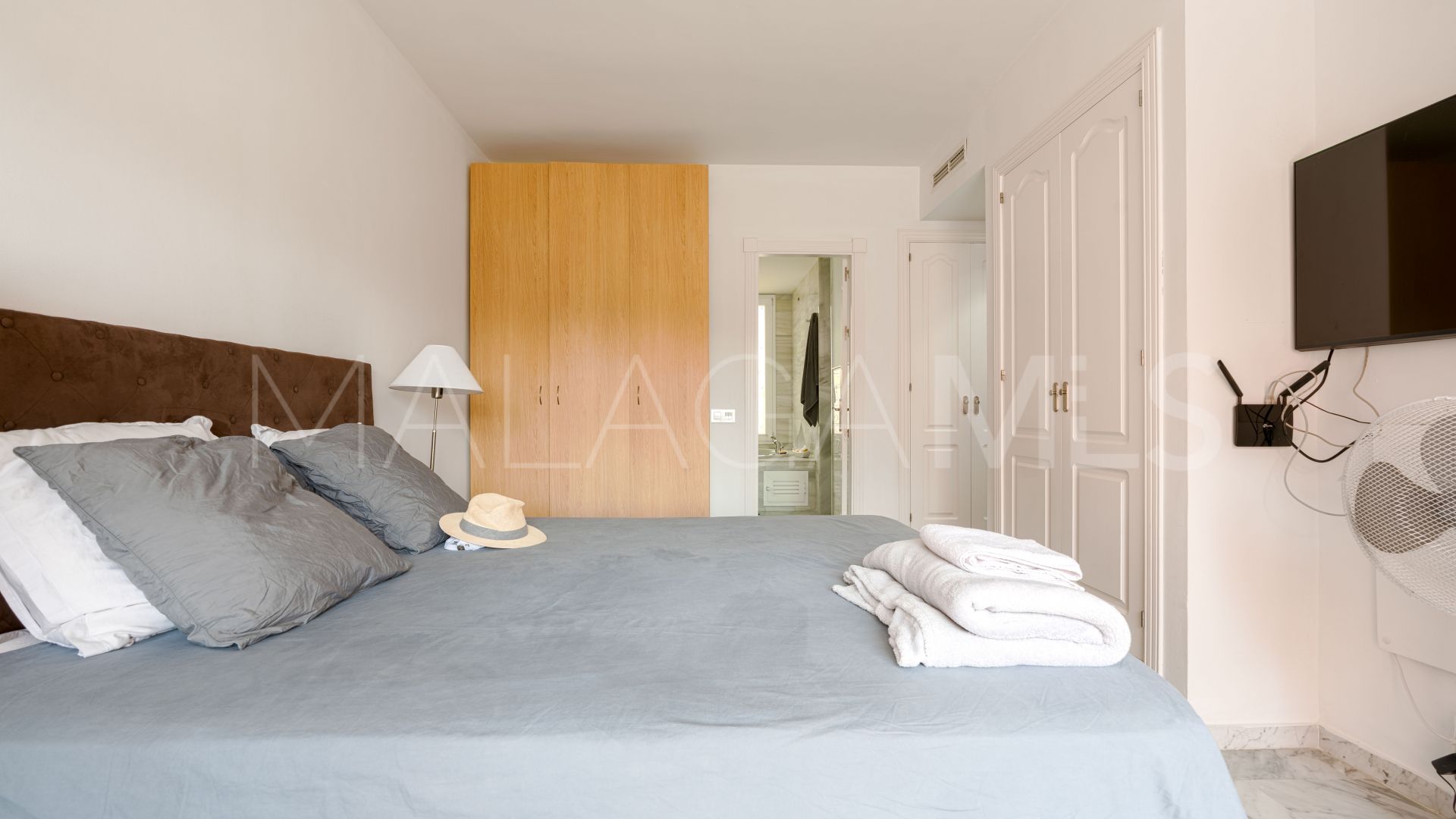 Apartment with 3 bedrooms for sale in Guadalmina Baja