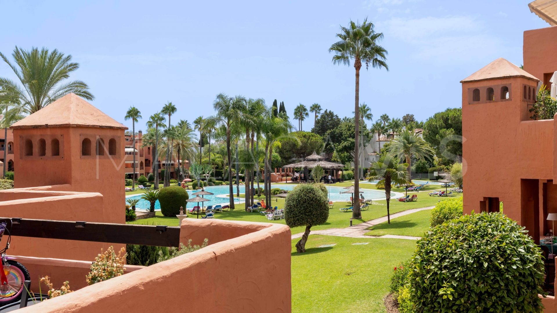 Apartment with 3 bedrooms for sale in Guadalmina Baja