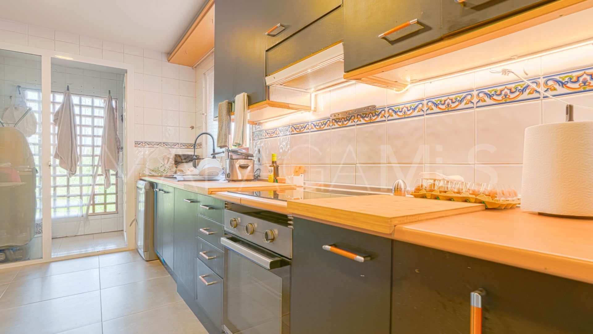 Apartment with 3 bedrooms for sale in Guadalmina Baja
