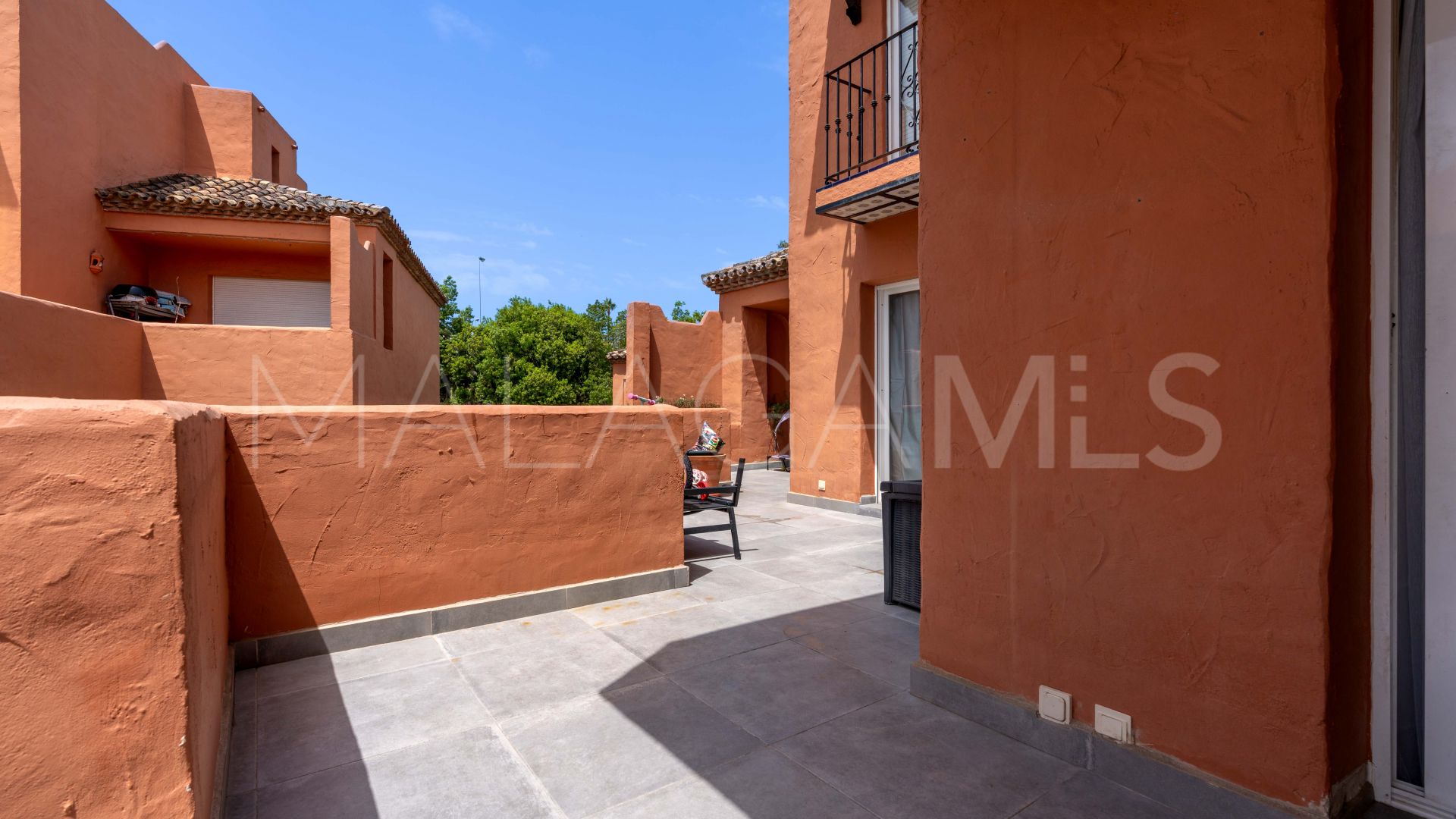 Apartment with 3 bedrooms for sale in Guadalmina Baja