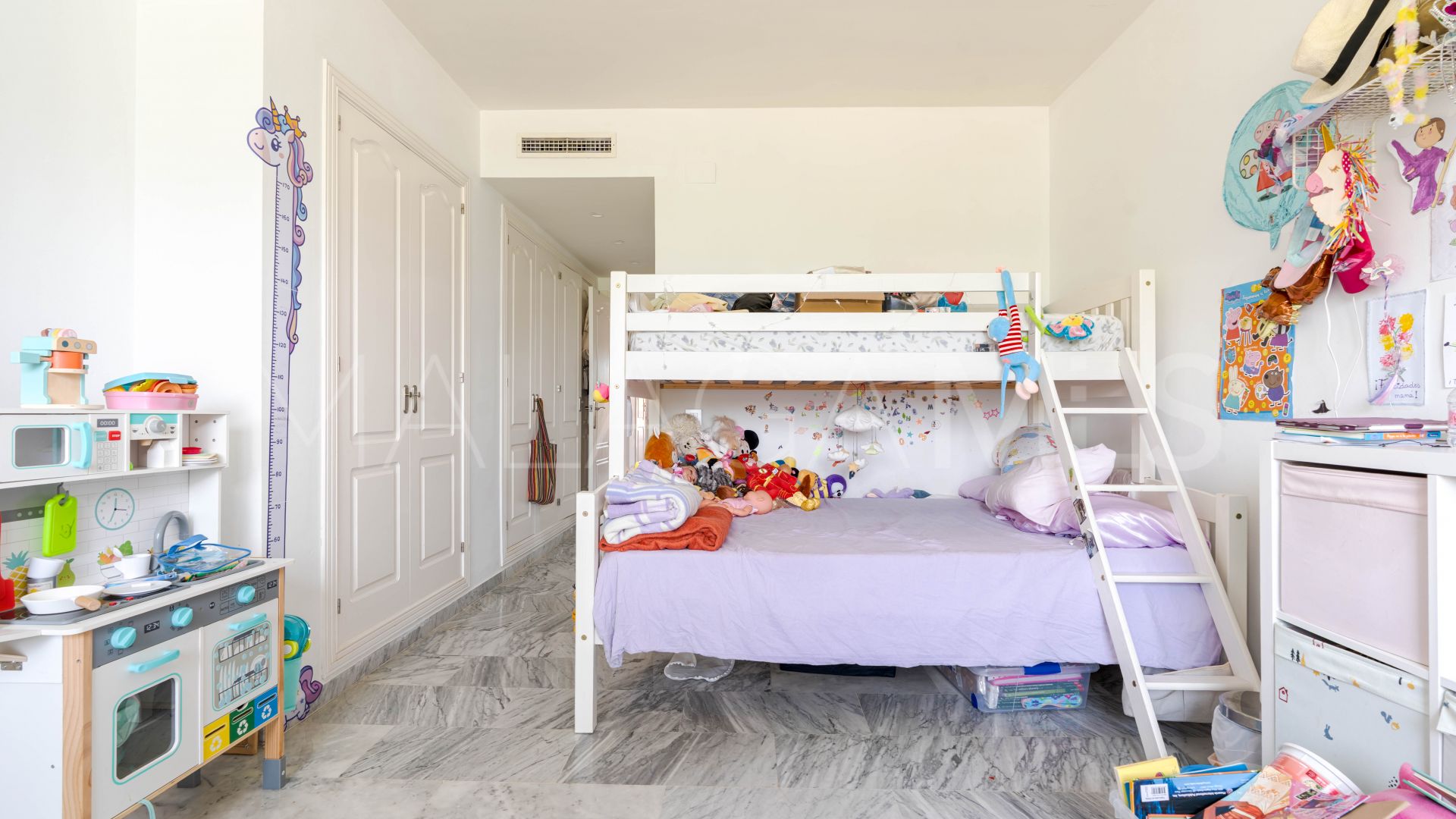 Apartment with 3 bedrooms for sale in Guadalmina Baja