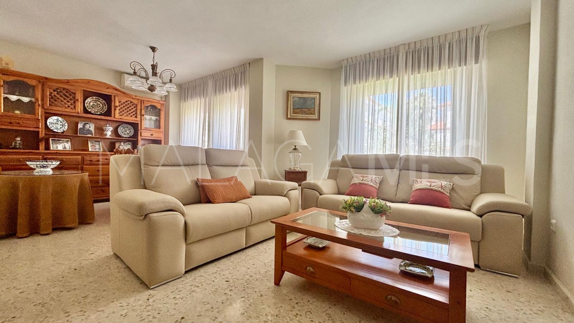 Zweistöckiges penthouse for sale in Estepona Centre