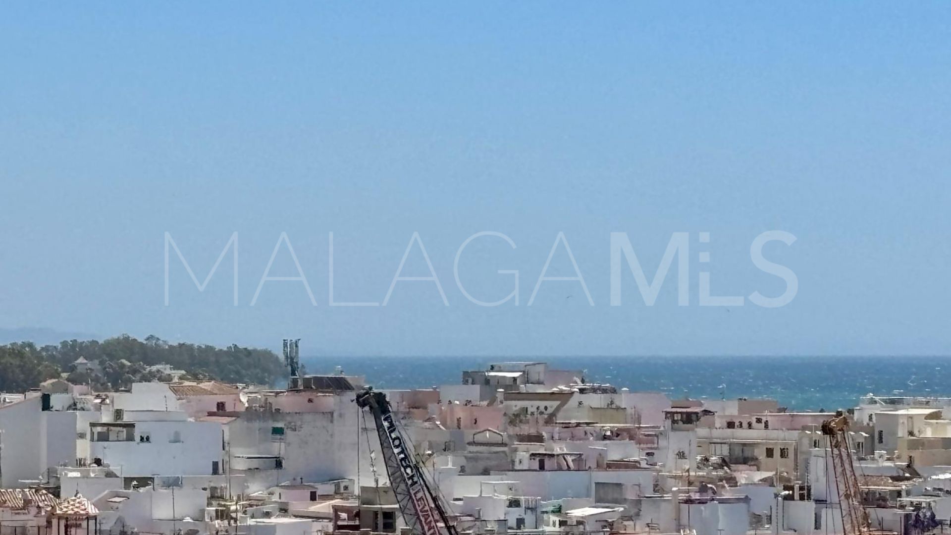 Zweistöckiges penthouse for sale in Estepona Centre