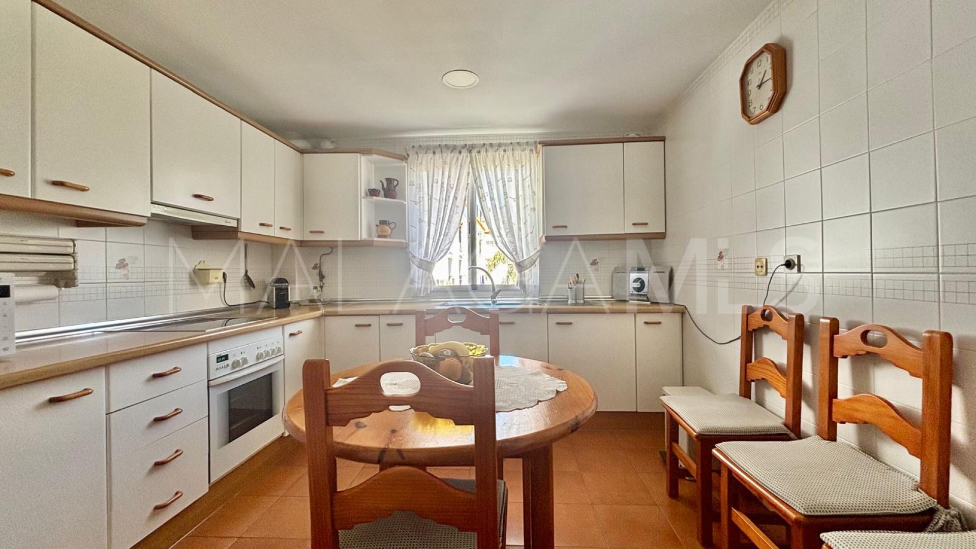 Zweistöckiges penthouse for sale in Estepona Centre