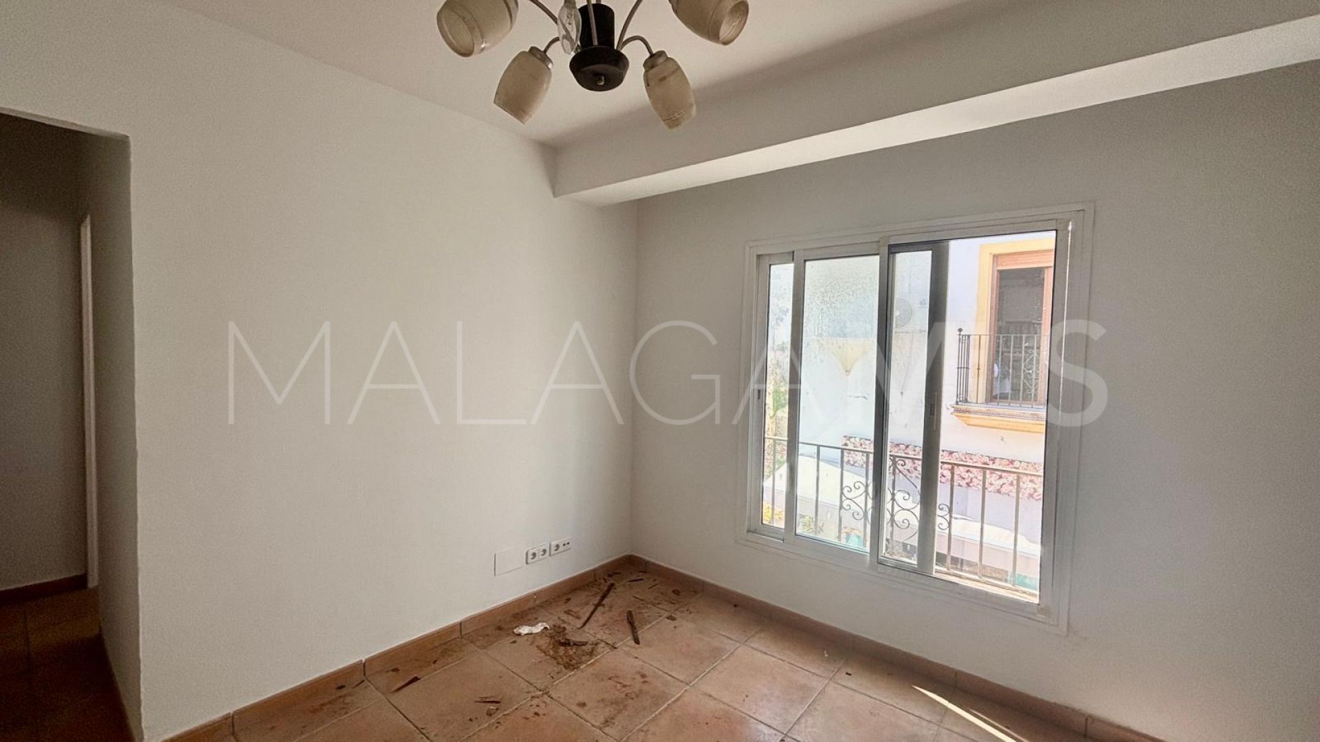 Atico duplex for sale in Estepona Casco Antiguo with 4 bedrooms