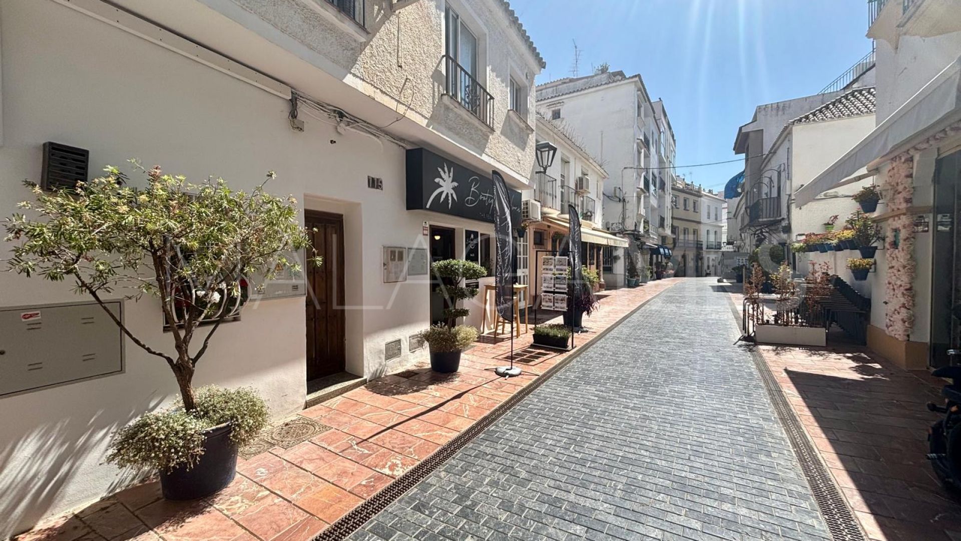 Atico duplex for sale in Estepona Casco Antiguo with 4 bedrooms