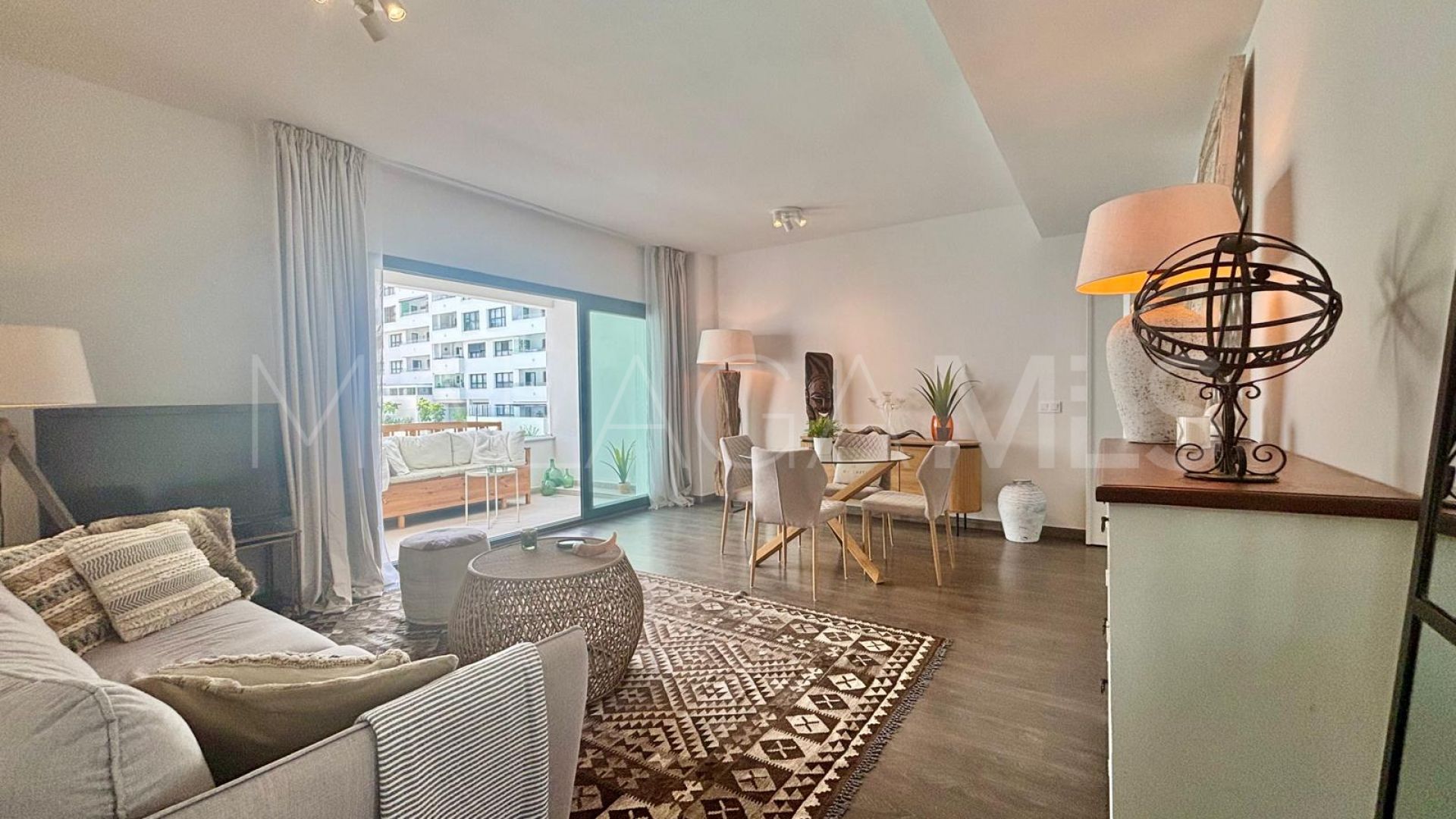For sale apartment in Estepona Centre with 2 bedrooms