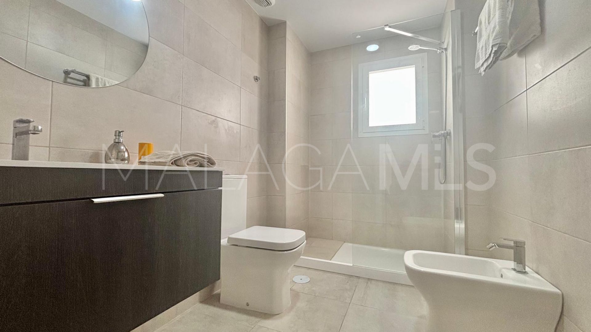 For sale apartment in Estepona Centre with 2 bedrooms