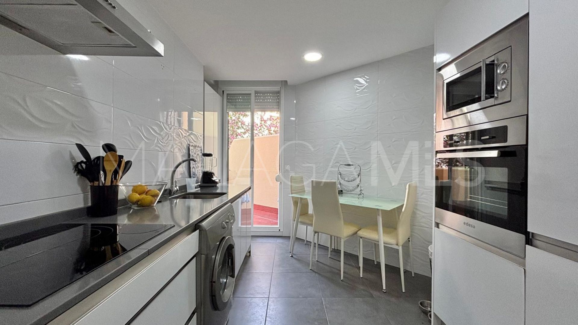 Estepona Centro, apartamento a la venta de 3 bedrooms