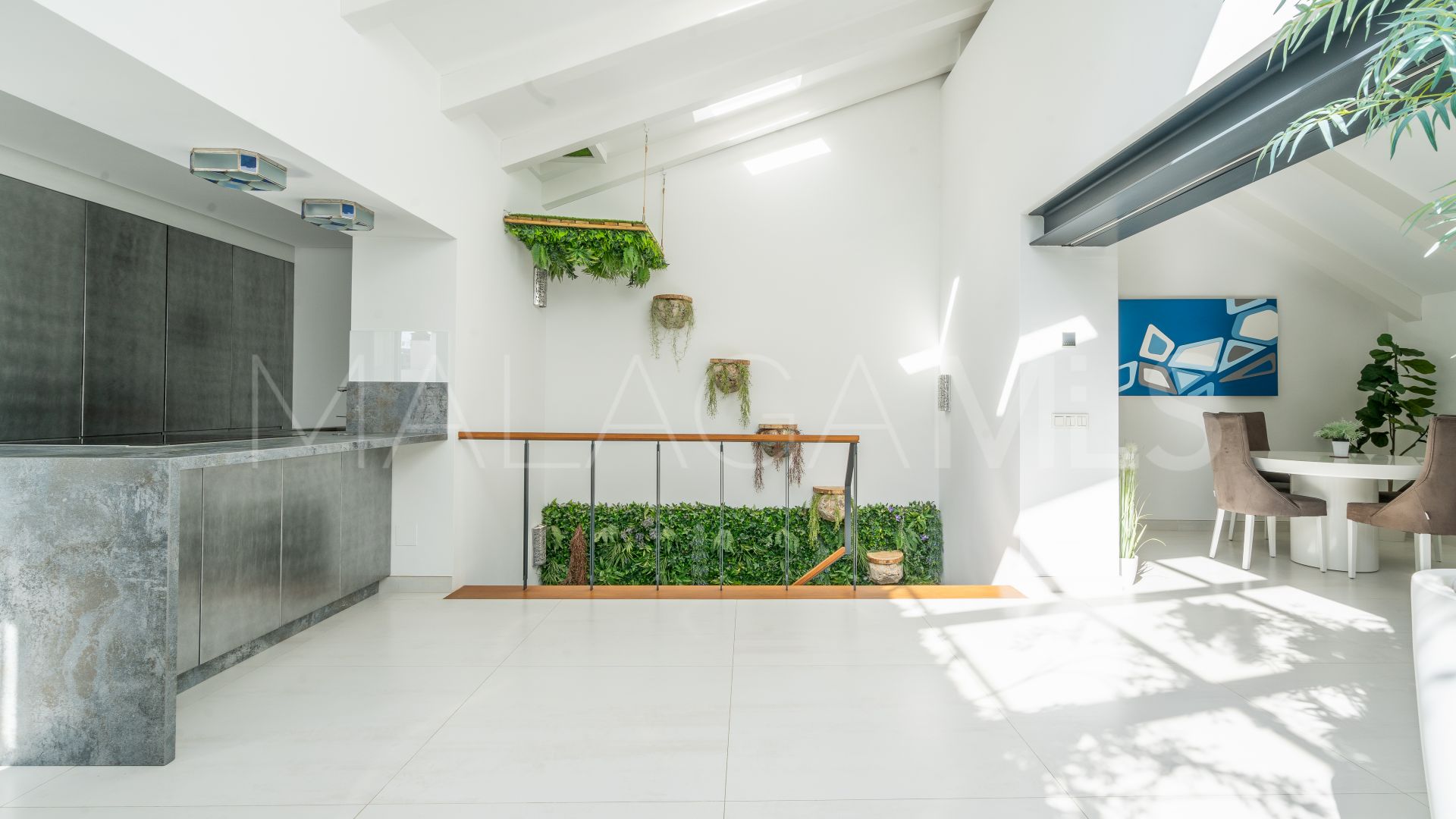 Buy adosado in Estepona Casco Antiguo with 4 bedrooms
