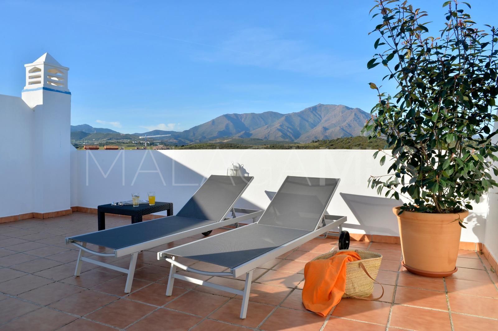 Buy atico duplex de 2 bedrooms in Estepona Oeste