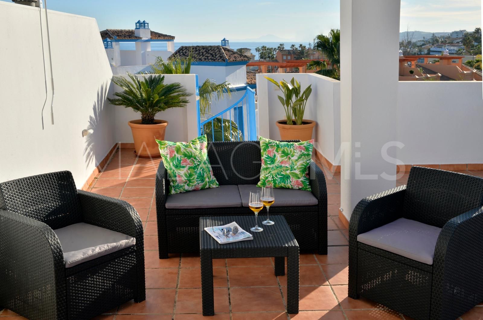 Buy atico duplex de 2 bedrooms in Estepona Oeste
