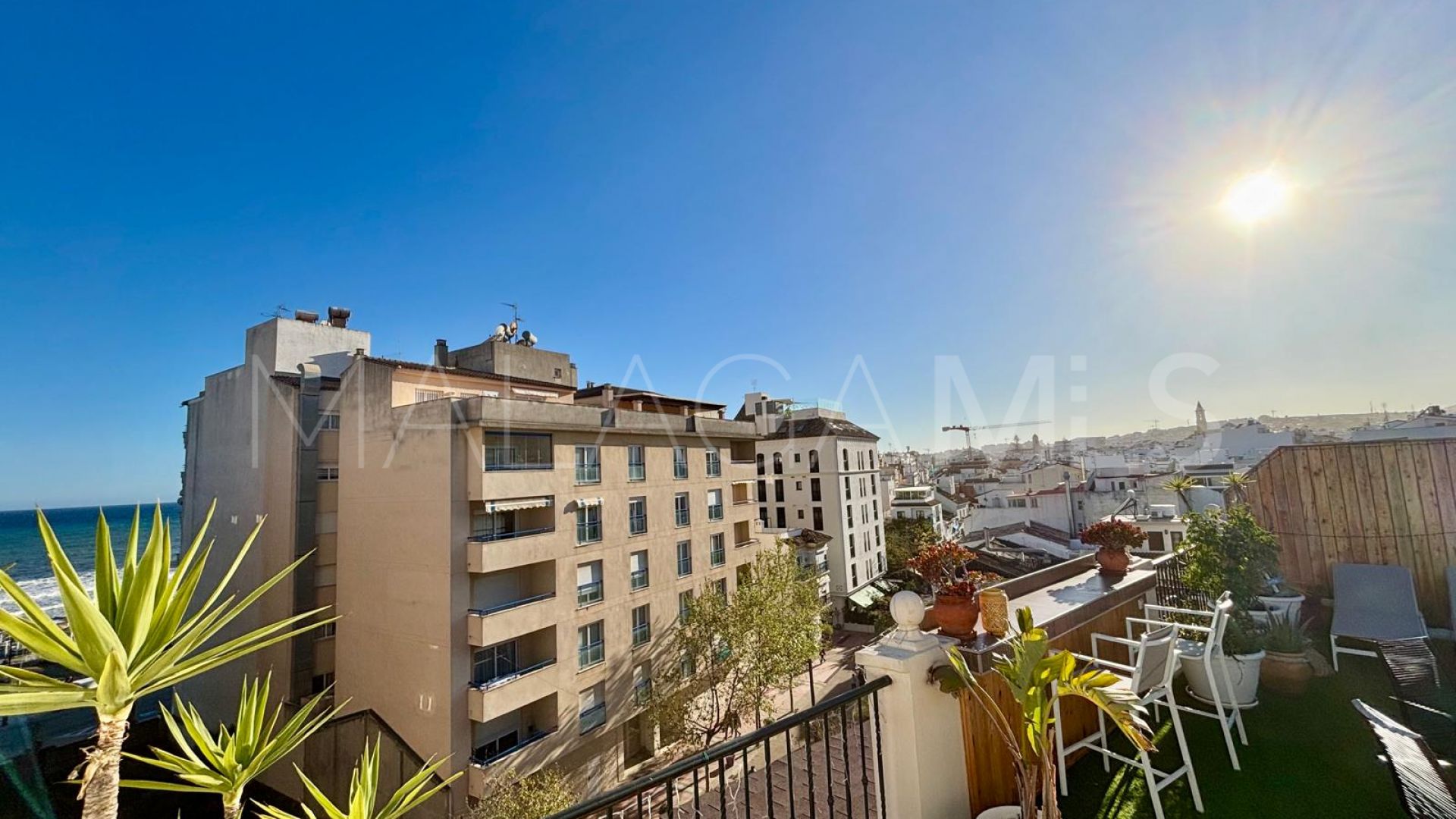 Zweistöckiges penthouse for sale in Estepona Centre