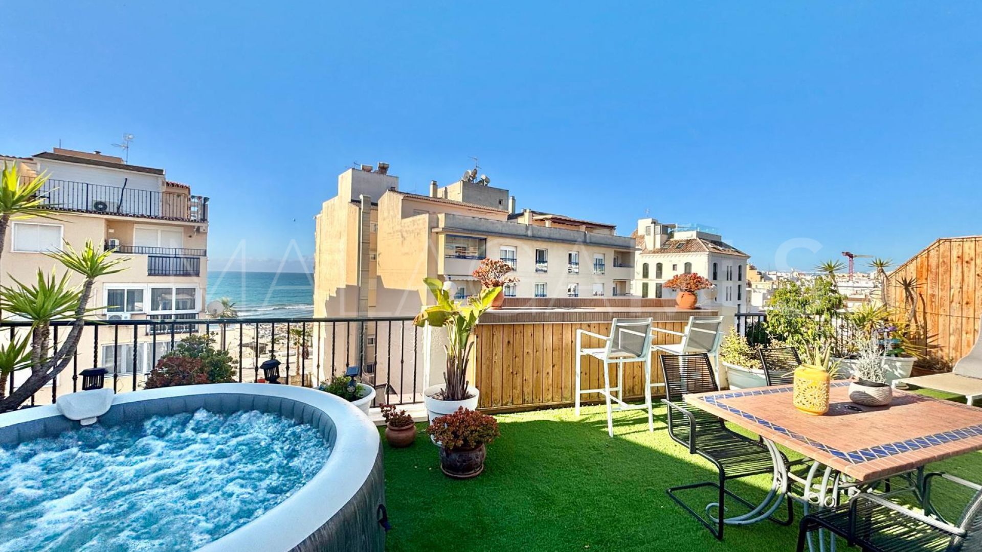 Zweistöckiges penthouse for sale in Estepona Centre