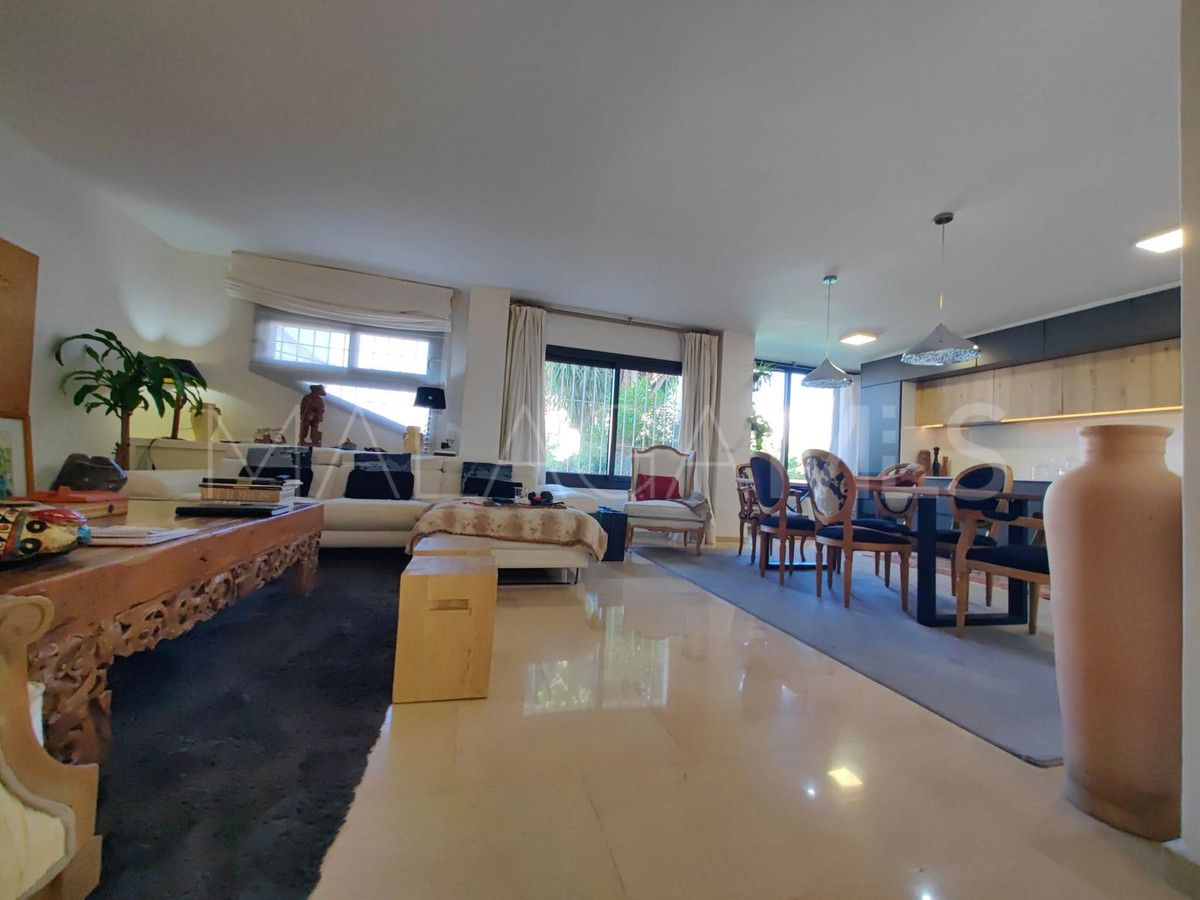 Ground floor duplex for sale in Seghers