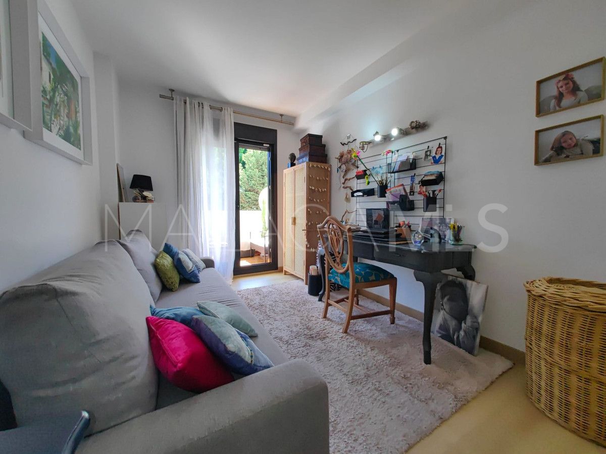 Ground floor duplex for sale in Seghers