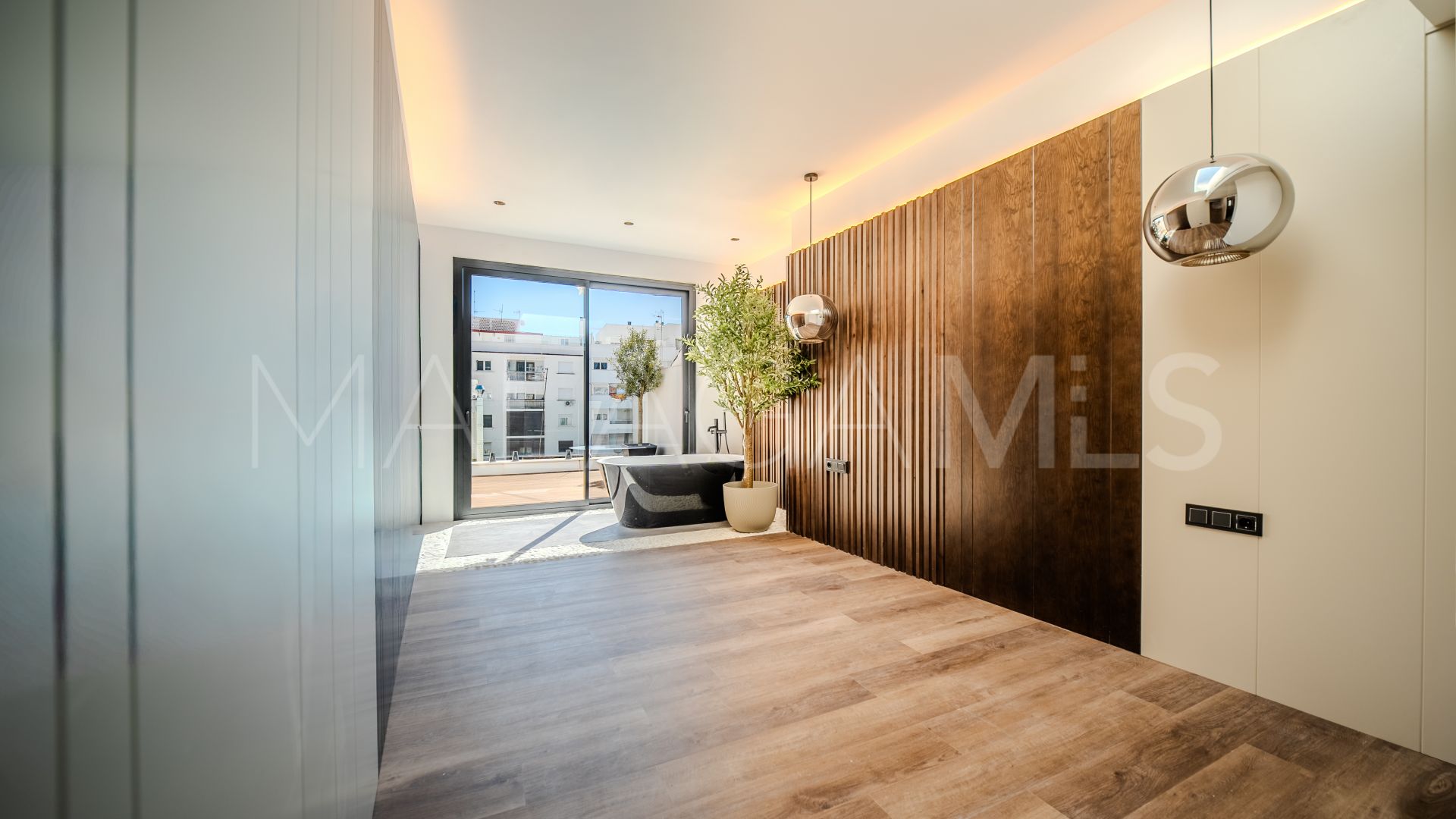 Buy adosado de 3 bedrooms in Estepona Casco Antiguo