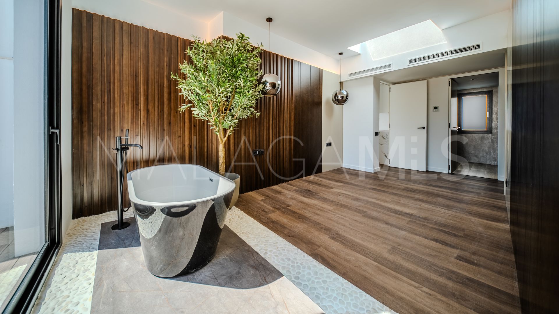 Buy adosado de 3 bedrooms in Estepona Casco Antiguo