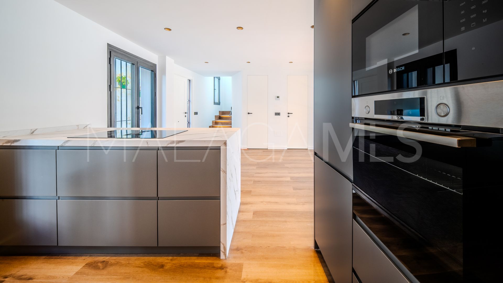 Buy adosado de 3 bedrooms in Estepona Casco Antiguo