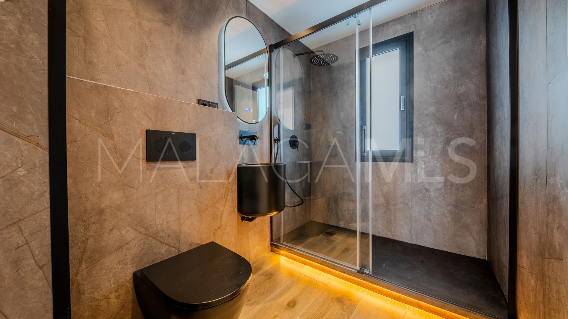 Buy adosado de 3 bedrooms in Estepona Casco Antiguo