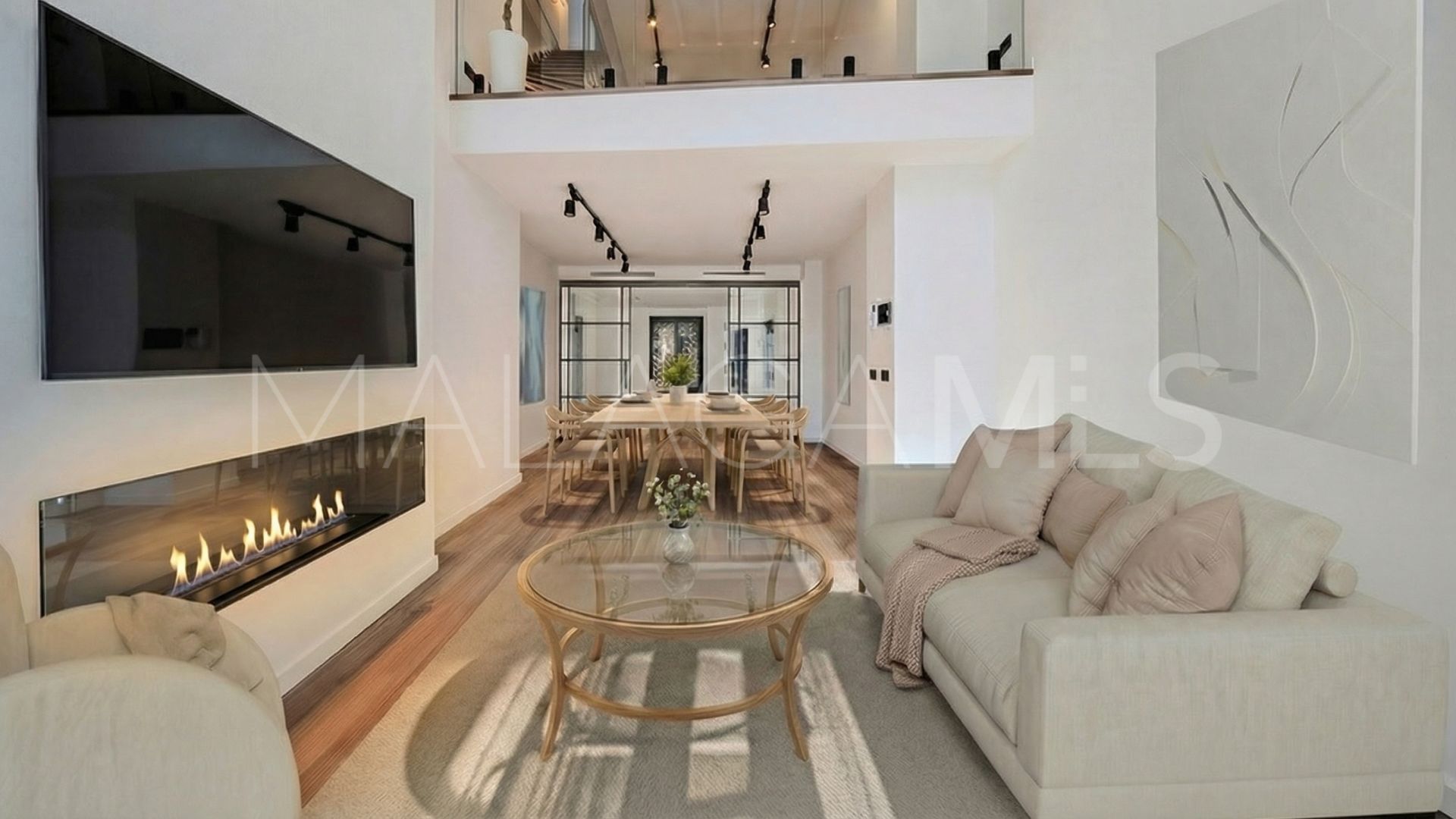 Buy adosado de 3 bedrooms in Estepona Casco Antiguo