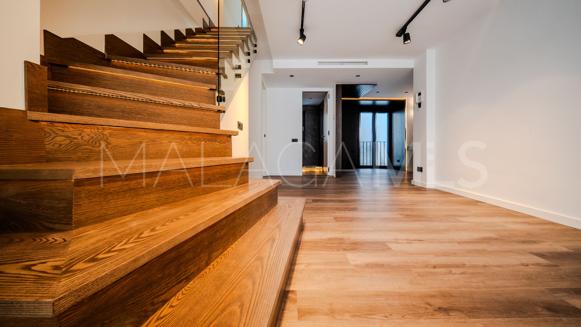 Buy adosado de 3 bedrooms in Estepona Casco Antiguo