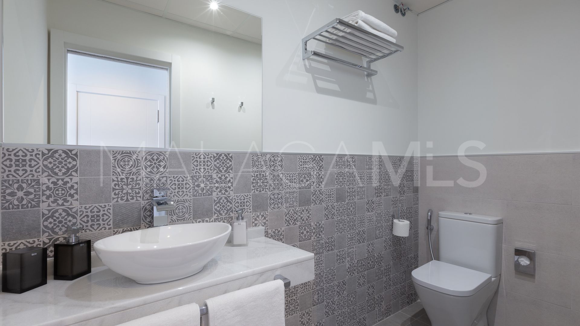 For sale hotel in Estepona Old Town