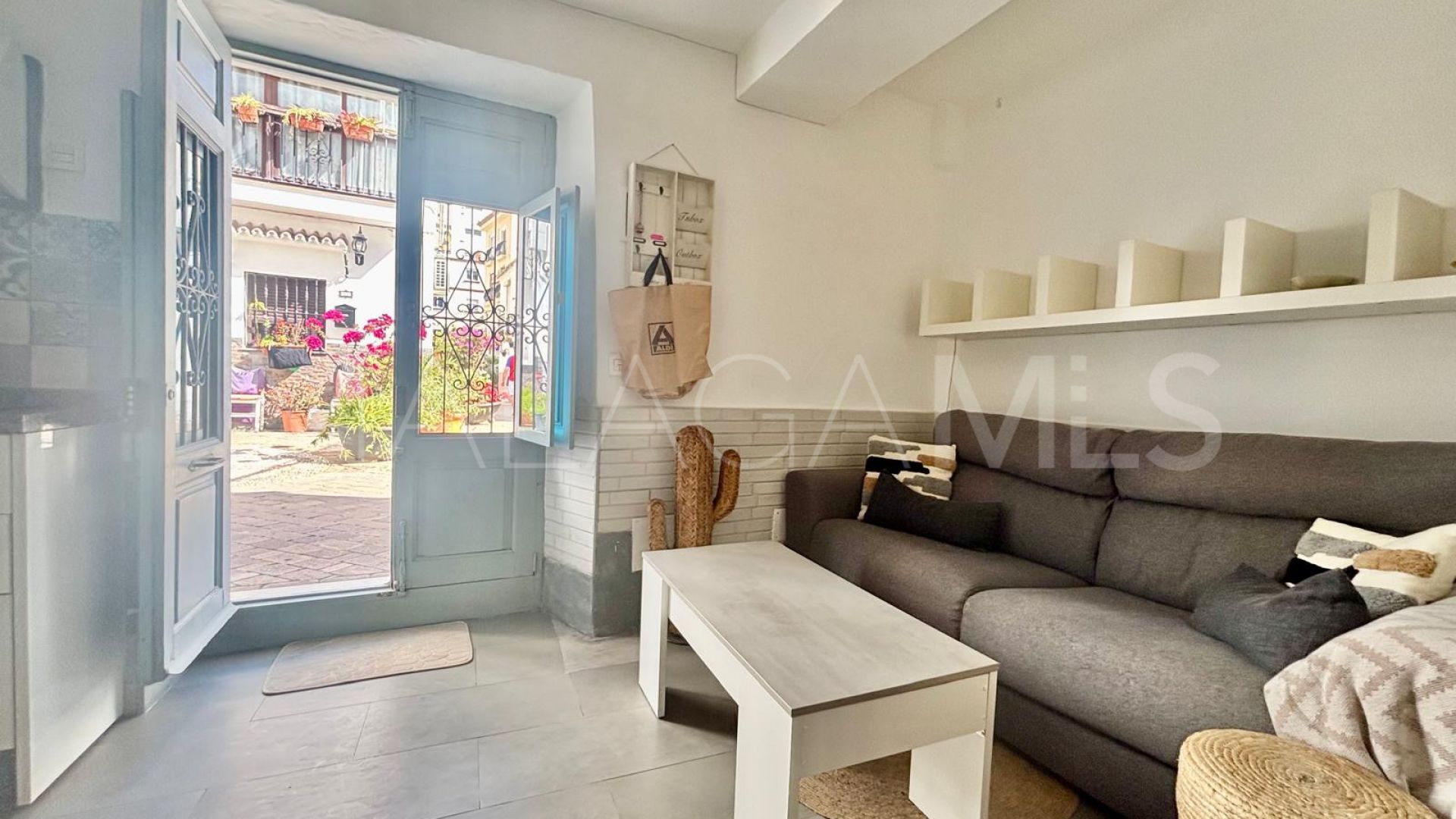 1 bedroom studio for sale in Estepona Old Town