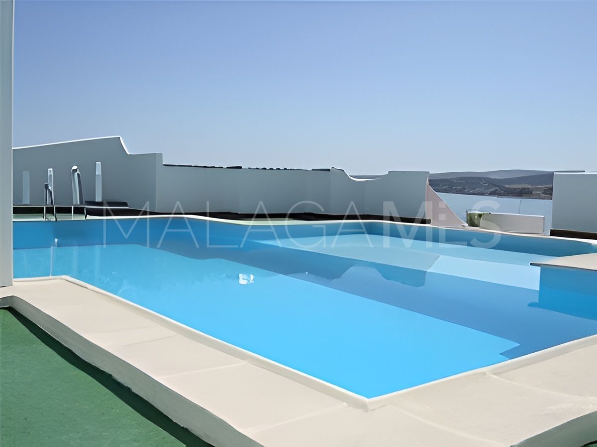 Markplanslägenhet for sale in Estepona Puerto
