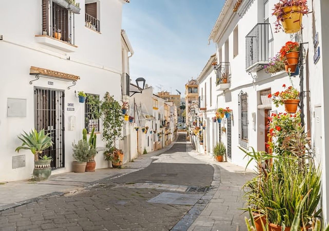 Hus i byn for sale in Estepona Old Town