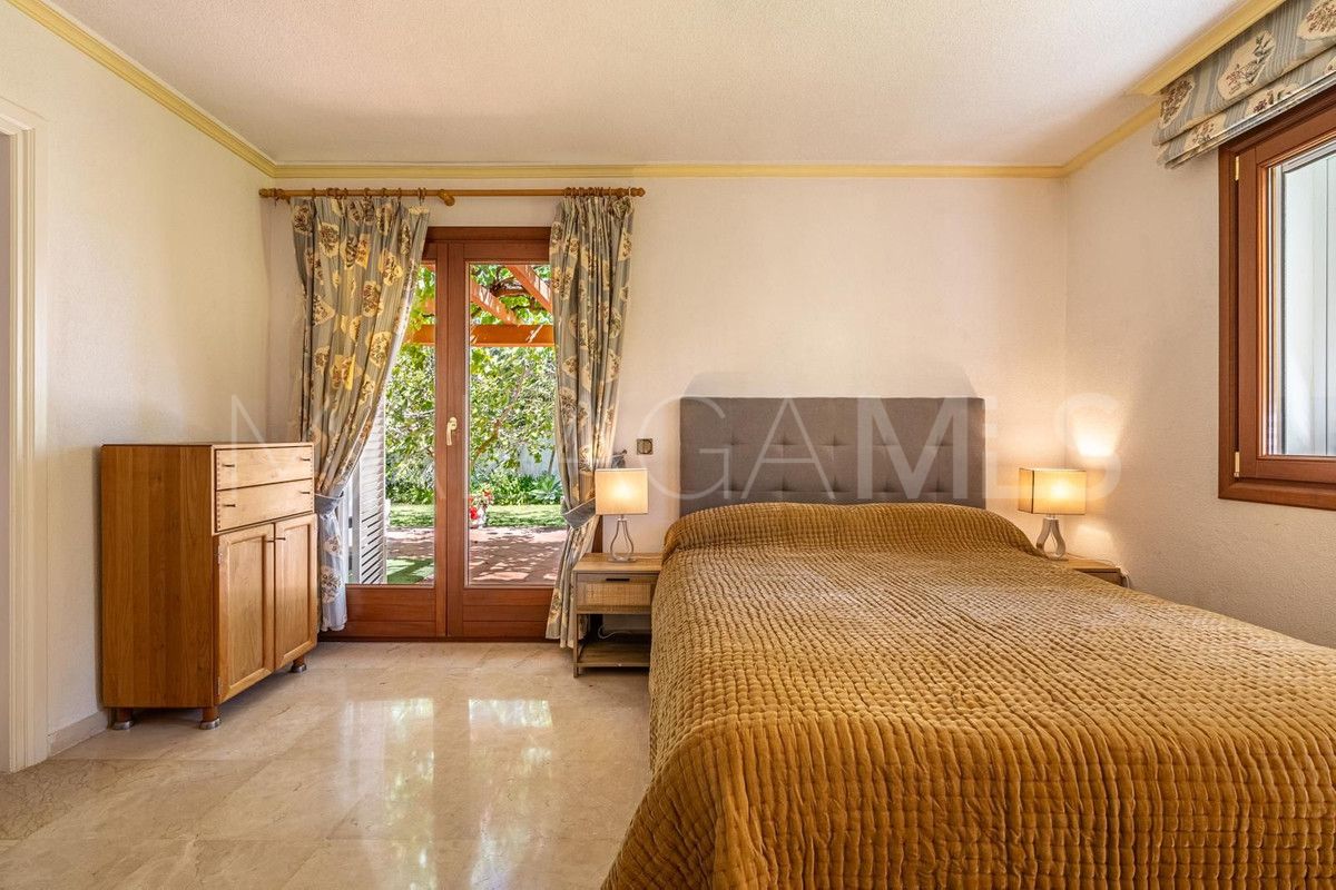 For sale 5 bedrooms villa in Costalita