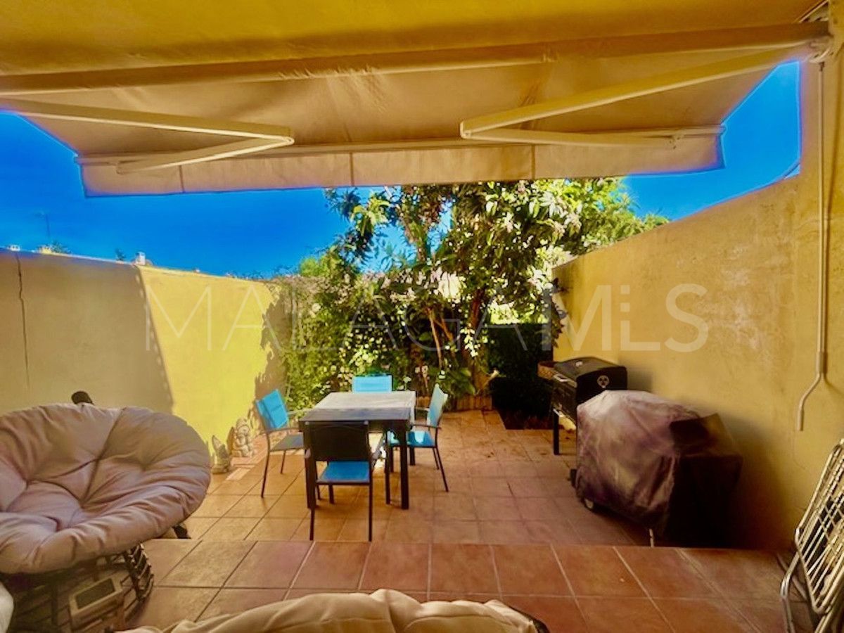Adosado with 3 bedrooms for sale in New Golden Mile