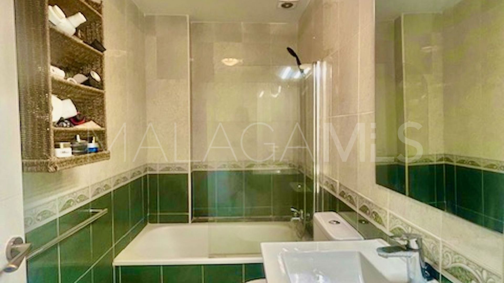 Adosado with 3 bedrooms for sale in New Golden Mile