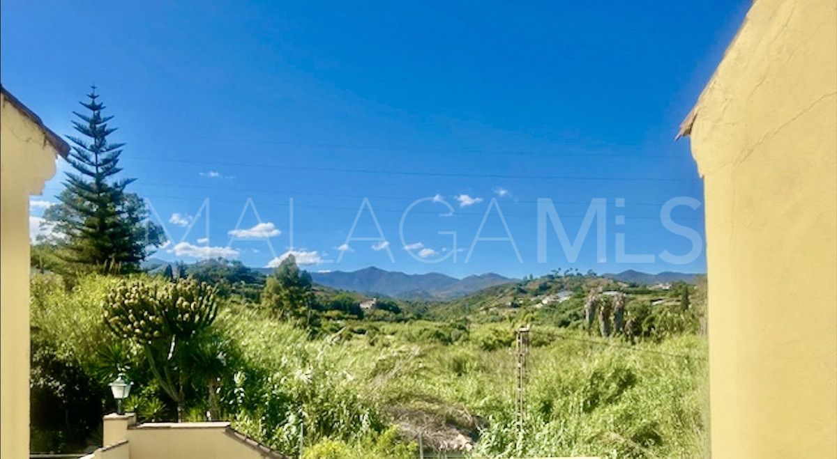 Adosado with 3 bedrooms for sale in New Golden Mile